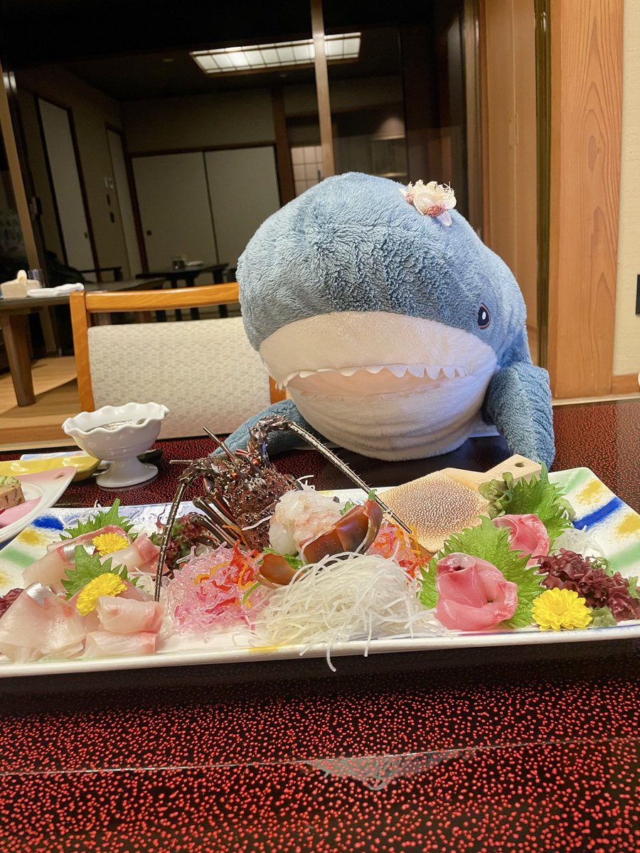 さめとん tweet media