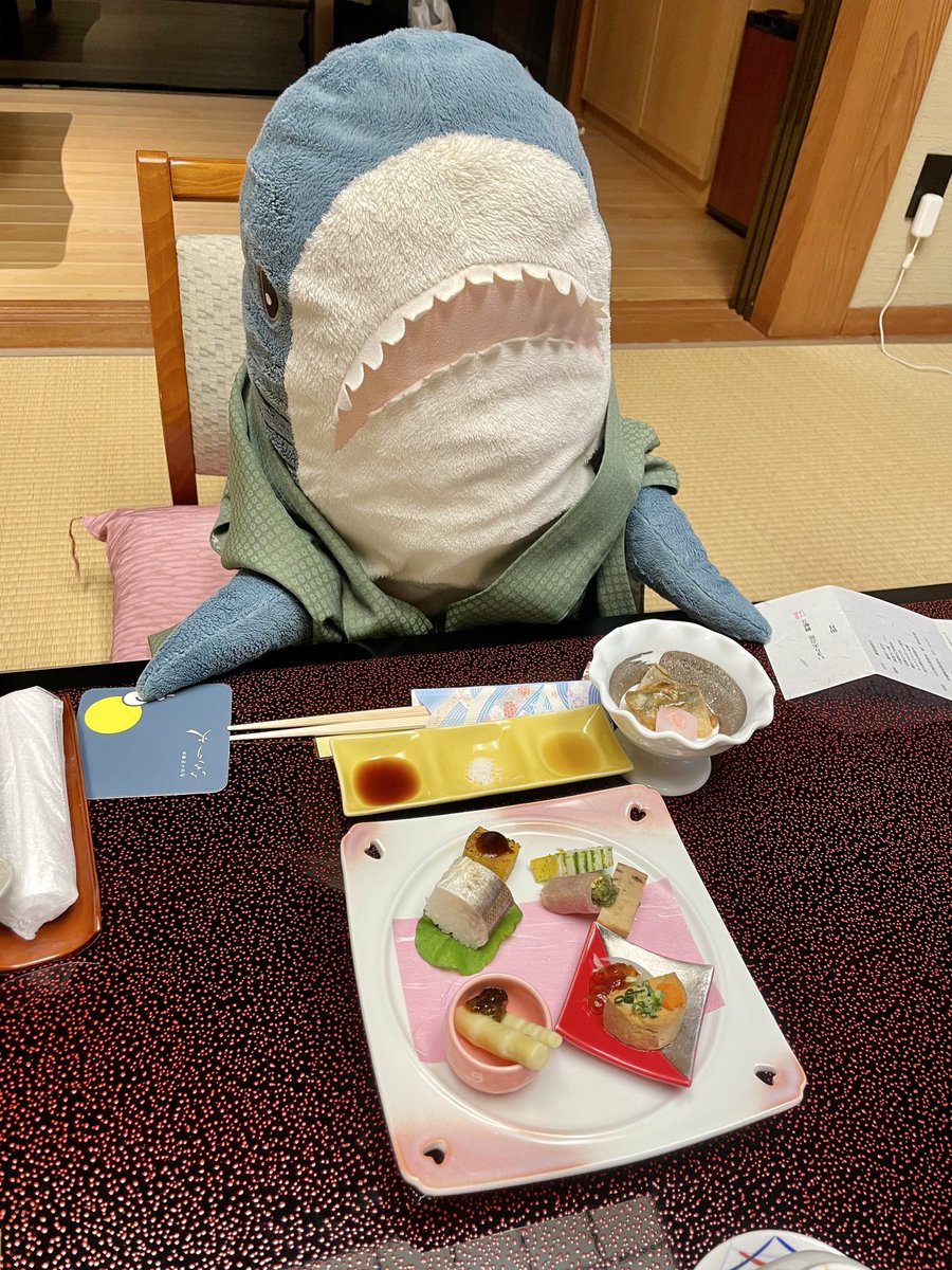 さめとん tweet media