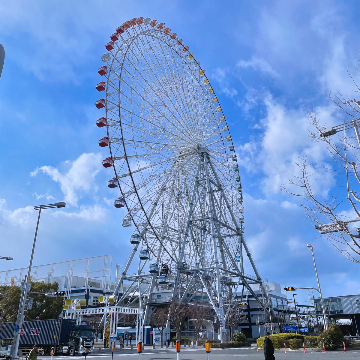 ProgresIndo's tweet image. Ketika foto ngasal tapi lo di Jepang