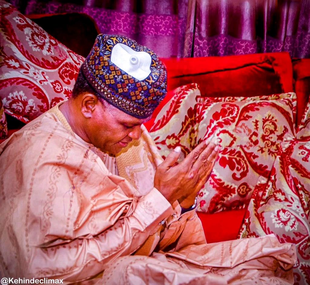 MrGEO01's tweet photo. May Allāh ﷻ accept our siyām, qiyām and acts of worship and may He grant us the ability to utilise the precious moments of this Blessed month to engage in that which pleases Him. Aameen.
RAMADAN MUBARAK 🌙
#ThinkHamza https://t.co/KgyewHIhpi