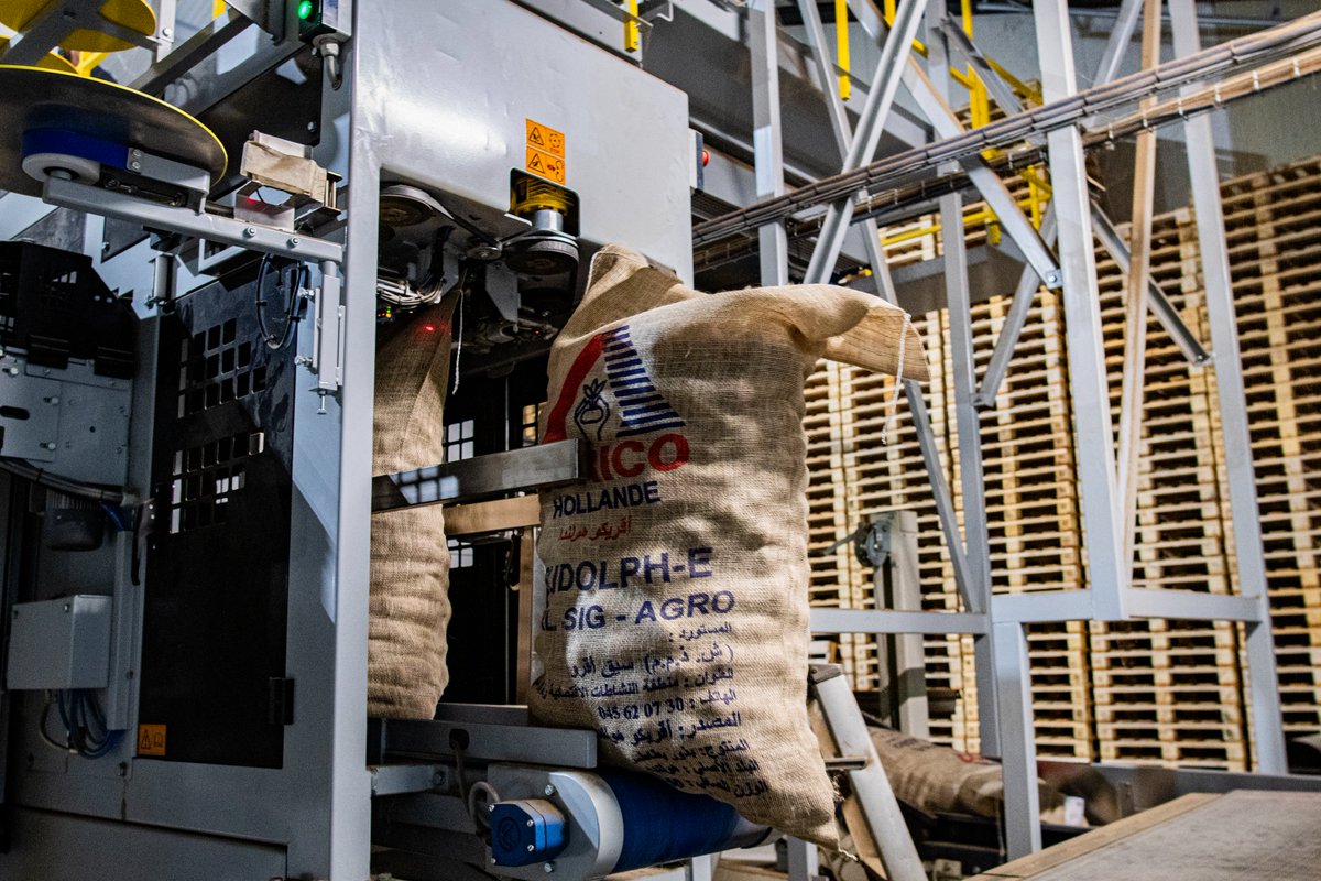 Accurate and reliable weighing and bagging?
Easy switching between batches and packaging?

Discover our Combination Weigher + Baxmatic®!
Watch the video at eqraft.co/schuiling