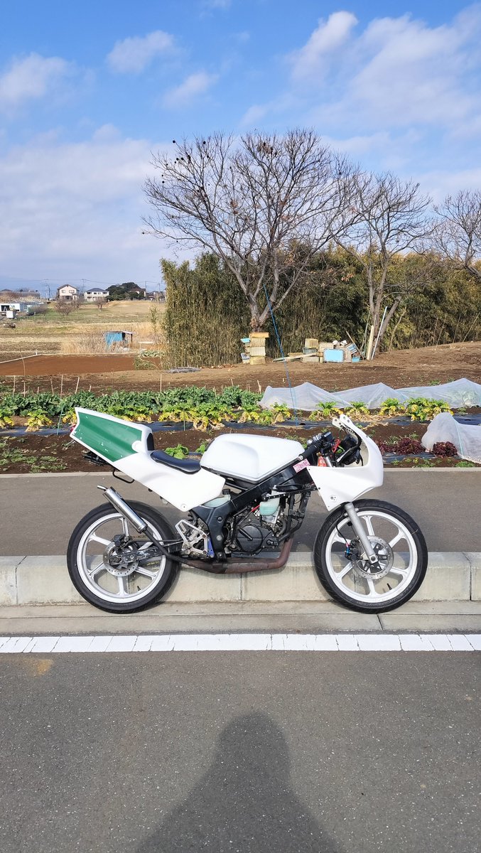 春が来る前にラジエーター変えないと💦
ボアしてるのに純正のカスラジエーター