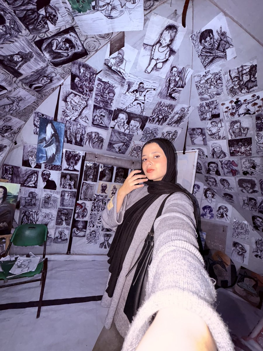mar80549's tweet photo. I turned my tent into my own art gallery. If you like it, leave a dot.
Help my family get food for breakfast in the pinned post🫶🙏🏻 https://t.co/dTkFYTrEVy