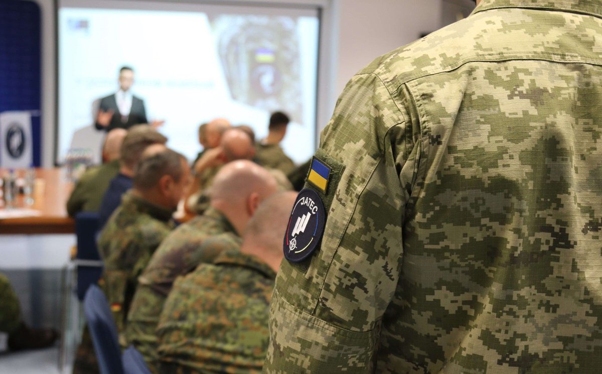 NATO_ACT's tweet image. The NATO-Ukraine Joint Analysis, Training &amp;amp; Education Centre #JATEC drives faster learning, tighter interoperability, and stronger defence. A year after opening in Bydgoszcz 🇵🇱, JATEC is showing real impact: act.nato.int/article/jatec-…
#WeAreNATO