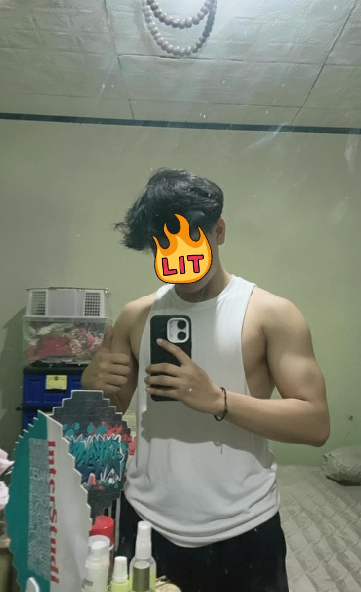 onlybraaa's tweet image. outfit gym tuday 🤏🏻 
lupa bawa baju cmn boxer, celana panjang 🥲😁