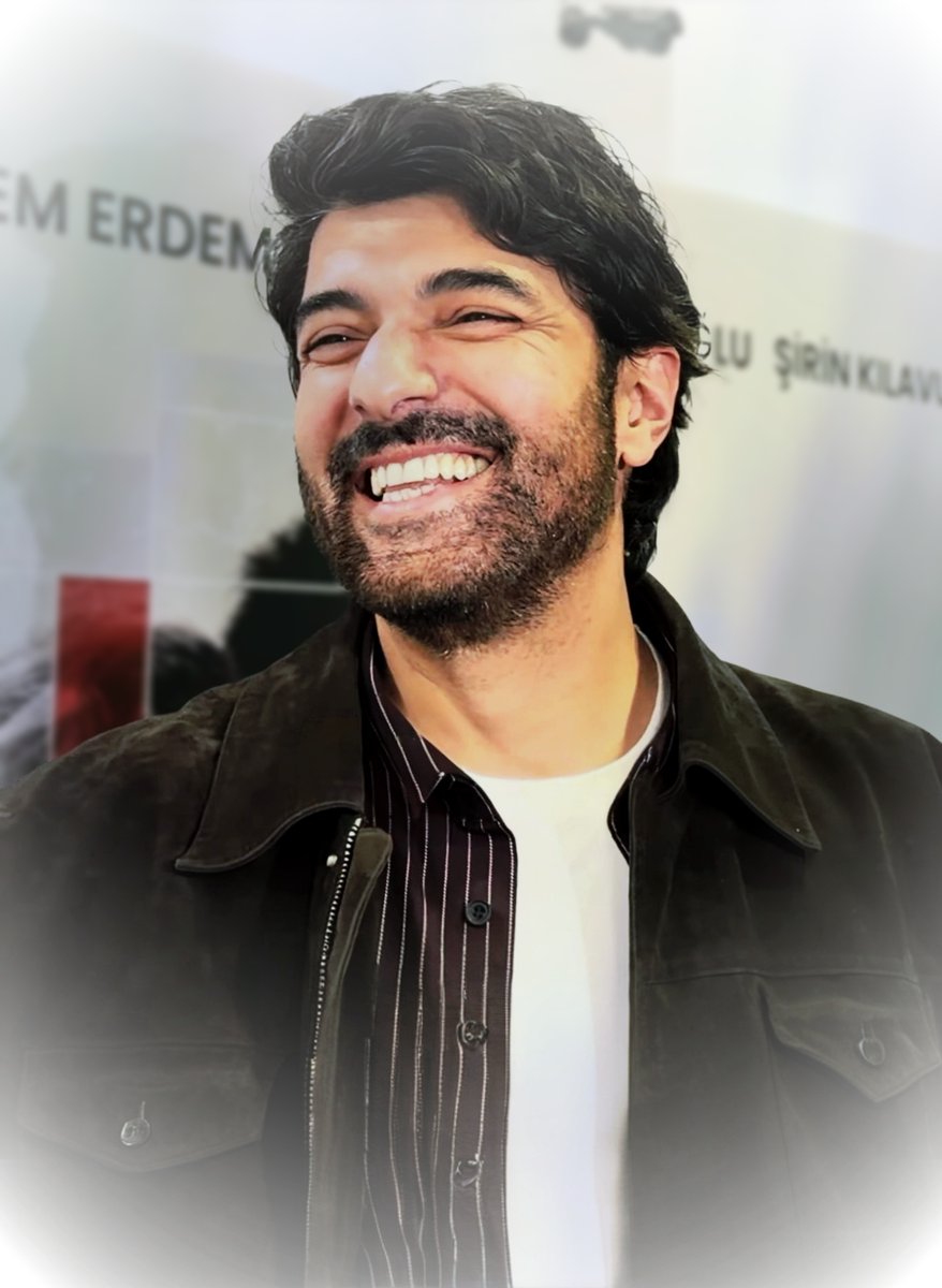LTLoveENGIN's tweet photo. 😁😅🥰
#EnginAkyürek 💖 https://t.co/OJ7WYvr2J6