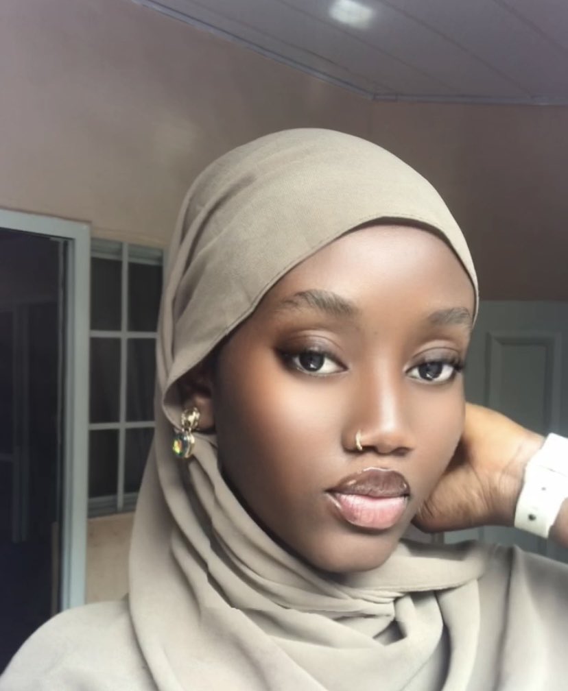 Happy independence Gambia❤️
#gambiaat61

The flag:                                               The face: