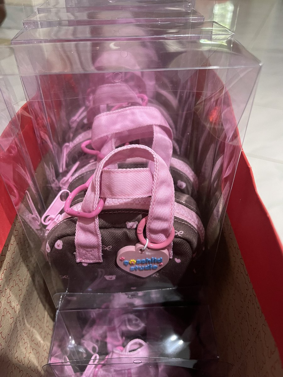 90schildstudio🐰👀 tweet media