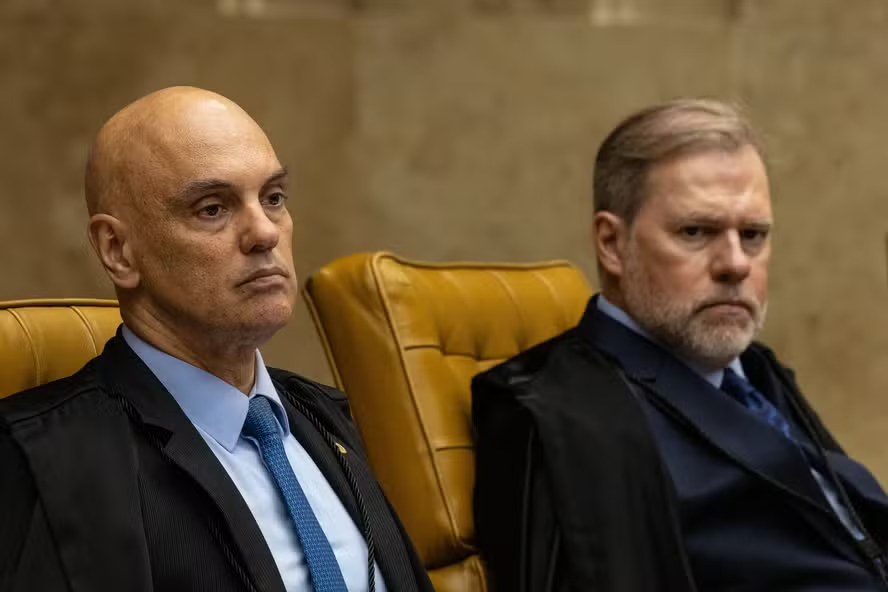 Servidores públicos da Receita sofreram: Busca e apreensão; tornozeleira; reteção de passaporte; afastamento do cargo. Qual o crime? Investigar patrimônio incompatível, movimentações suspeitas e inconsistências graves nas declarações. Só que as esposas dos Deuses do Olimpo caíram