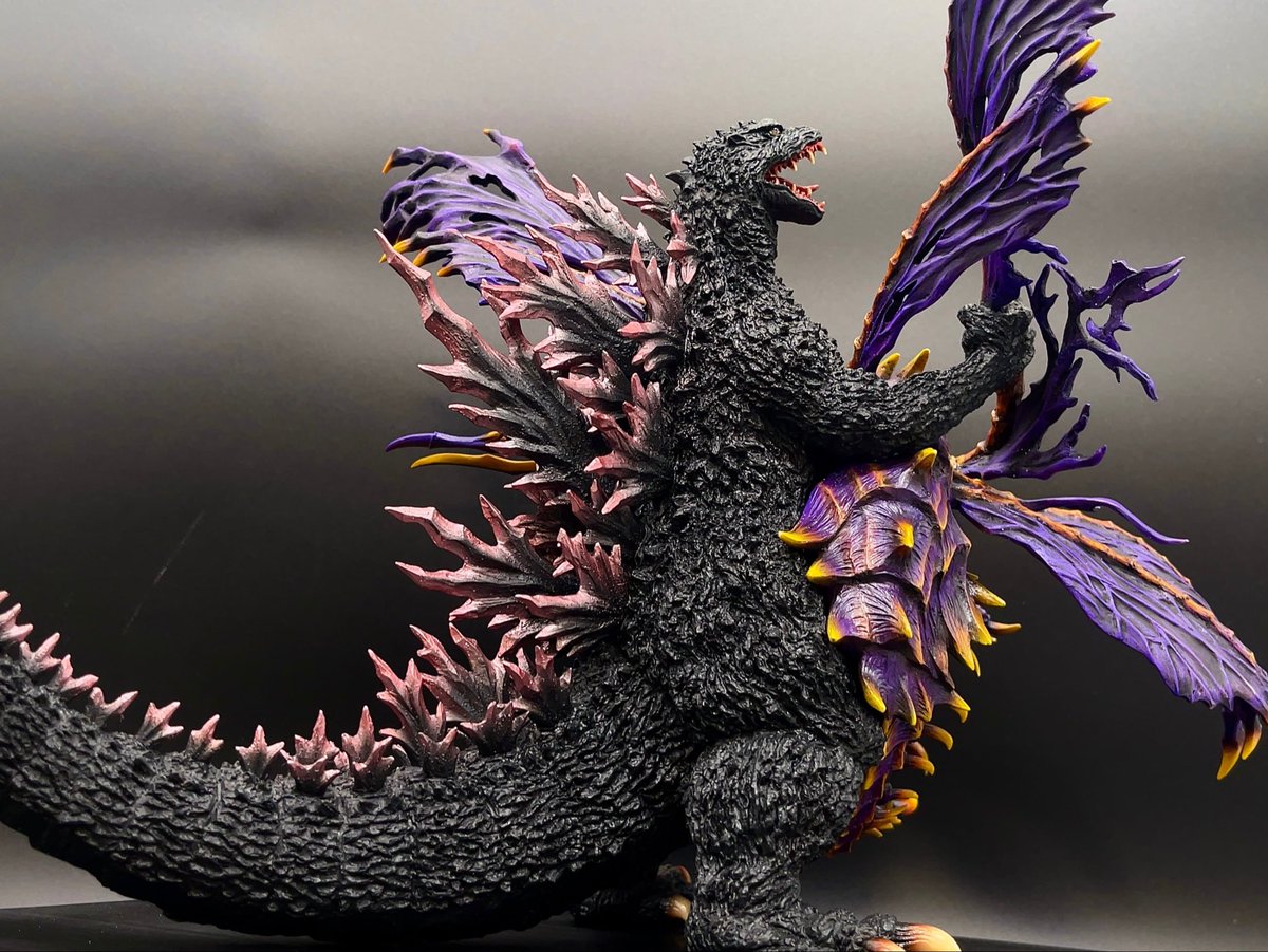 RT @gonta777777: 酒井ゆうじ造型工房さんの 「ゴジラ×メガギラス