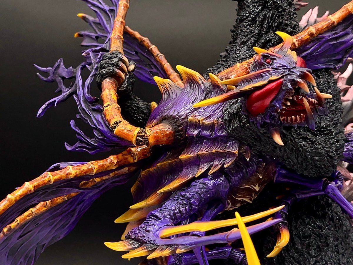 RT @gonta777777: 酒井ゆうじ造型工房さんの 「ゴジラ×メガギラス