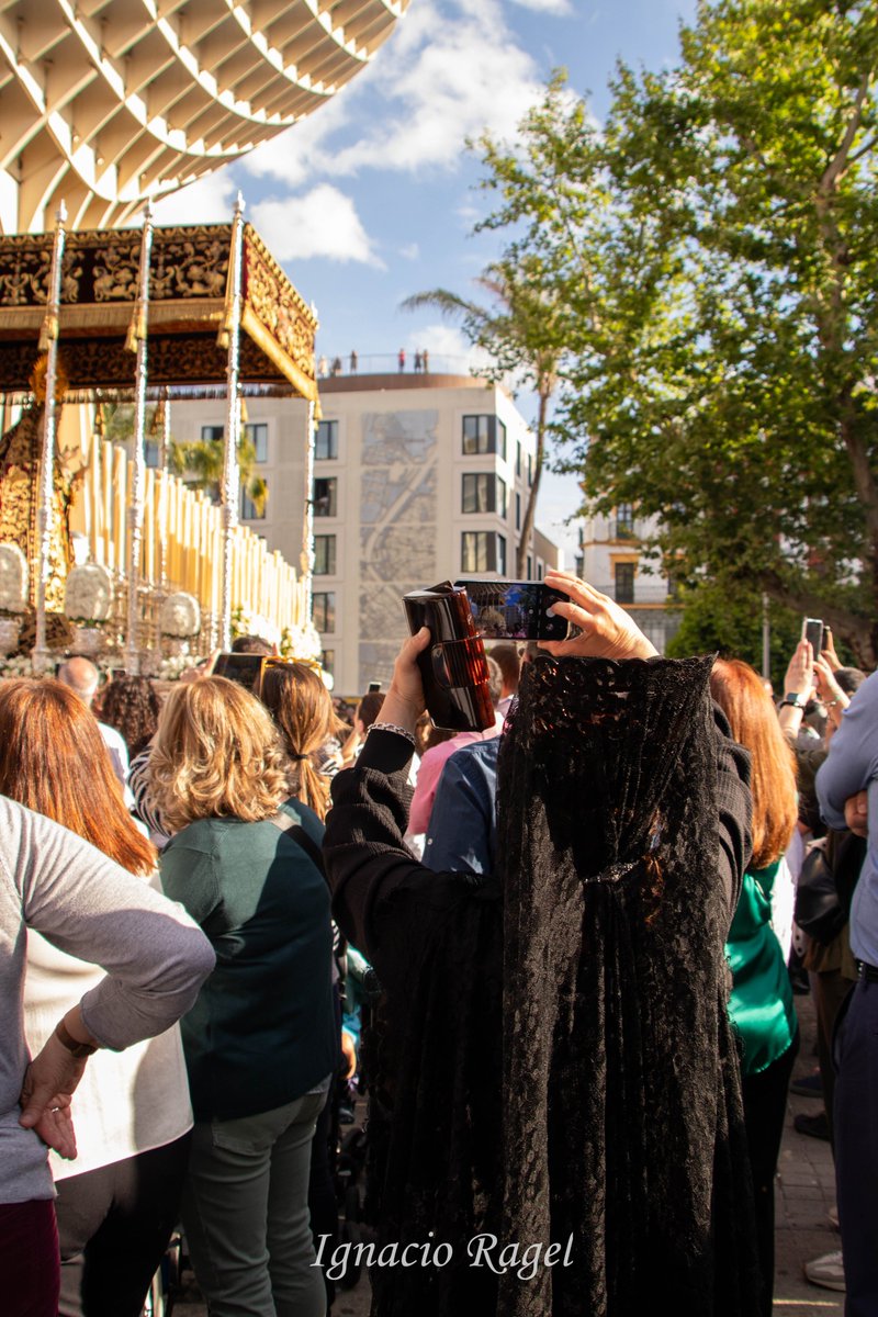 Sevilla ¡despierta!
Que ya llega la hora...

ES MIÉRCOLES DE CENIZA
#Cuaresma2026