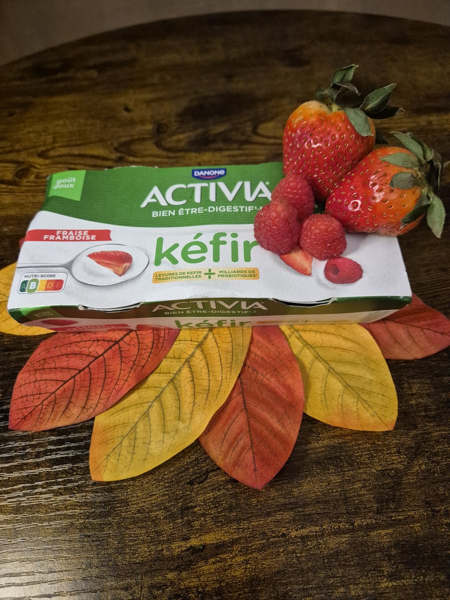 vanessamum4's tweet photo. Encore un belle découverte avec Kéfir @ActiviaFrance et son  yaourt Fraises, Framboises et son yaourt a boire parfum mangue🥭.
J’ai adoré leur goût et sa texture onctueuse🥰
Je remercie @sampleo pour cette nouvelle decouvert🥰🥰🥰.

#activia #kerif #bienêtre #activiafrance https://t.co/XSaFWMP5cm