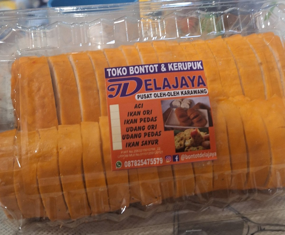 driving 14km ngambil ini di kosan temen karna jastip 😛 i love bontot