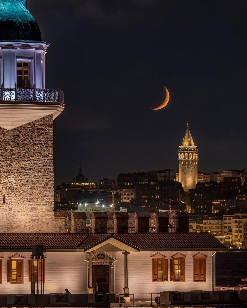 ilk teravih, gecesi sahur, sabahı oruç, gündüzü bereket, akşamı iftar... hoşgeldin ya şehri ramazan...