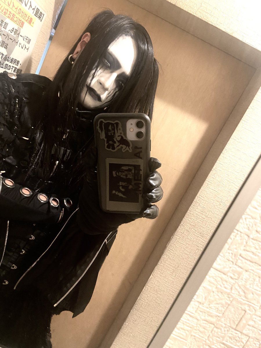 mantisveil's tweet photo. straight hair hitone u r so beautiful https://t.co/wkWfP2j8Lw