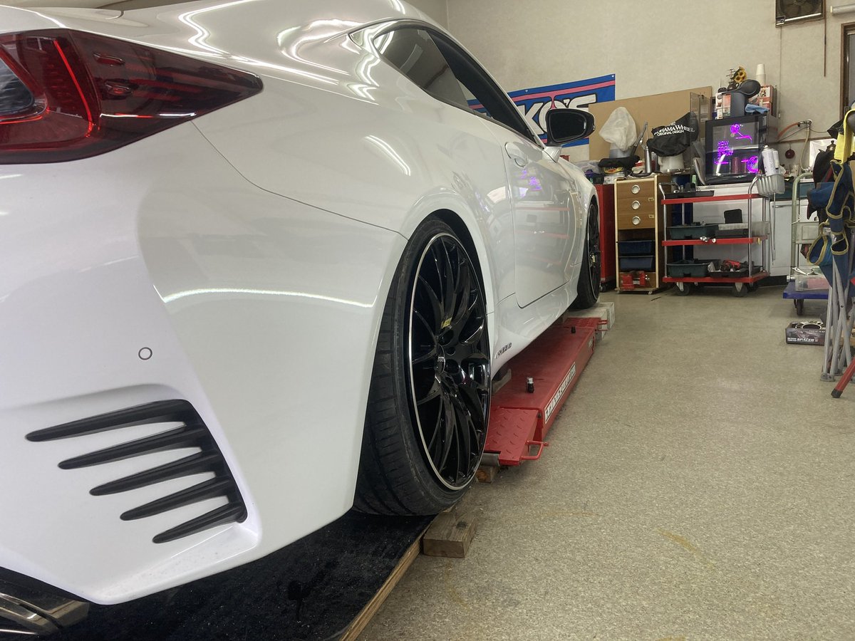 cs_entrust's tweet photo. ブリッツ車高調、ただつけるだけじゃないです、車の仕様で考えながら味付け　街乗りメインのクルマが一番むずいです。お客さん満足でもう次の相談…
レクサスRCブリッツ加工取付タイヤ215／35r20‼️アライメント https://t.co/6q0P0SCtBZ