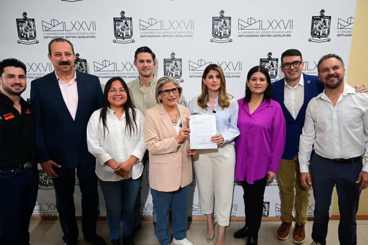 #Local    Asume #MelisaPeña vicecoordinación de la bancada de #MovimientoCiudadano
<a href="/DiputadosMCNL/">Diputados MC NL</a> 
<a href="/SANDRAPAMANES1/">SANDRA PAMANES</a> 

laredpuntocom.mx