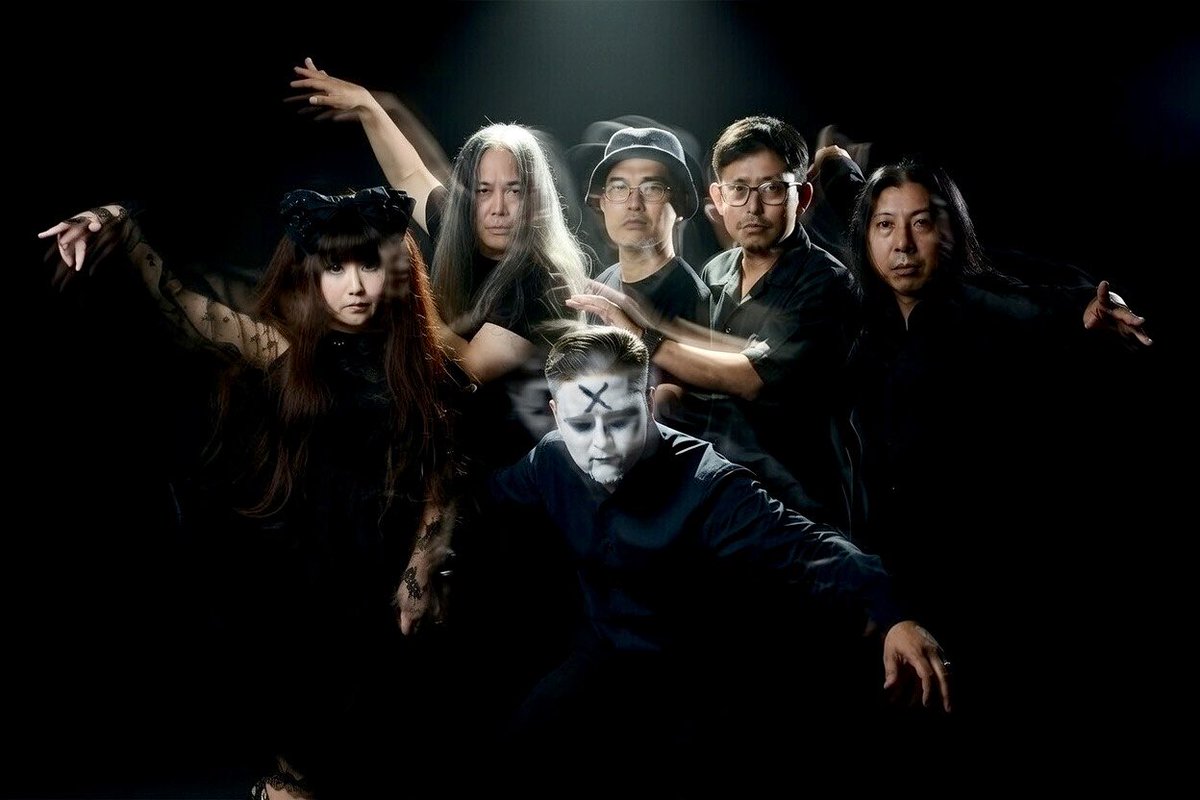 来週末ライブやります！王様と下僕は1バンド目19時発射！

2月28日(土) 三軒茶屋ヘブンスドア
オゾマシーズ＆ヘブンスドア共同企画
「耳鳴りの奥のエピローグ Vol.3」

出演:オゾマシーズ/地獄フレンズ/らいむらいと/王様と下僕/Rough Zombie
開場18:30 開演19:00
前2,800円 当3,000円 (別ド代500円)