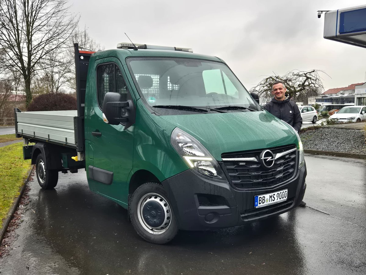 AutohausRosiak's tweet image. 🚛 Opel Movano Kipper übernommen!
Von der Ausstattung her genau das, was unsere Kunden gebraucht haben – robust und bereit für den Einsatz.
Wir wünschen viele zuverlässige Kilometer! 🙌

👉 eu1.hubs.ly/H0rRzmb0

#OpelMovano #Kipper #AutohausRosiak
