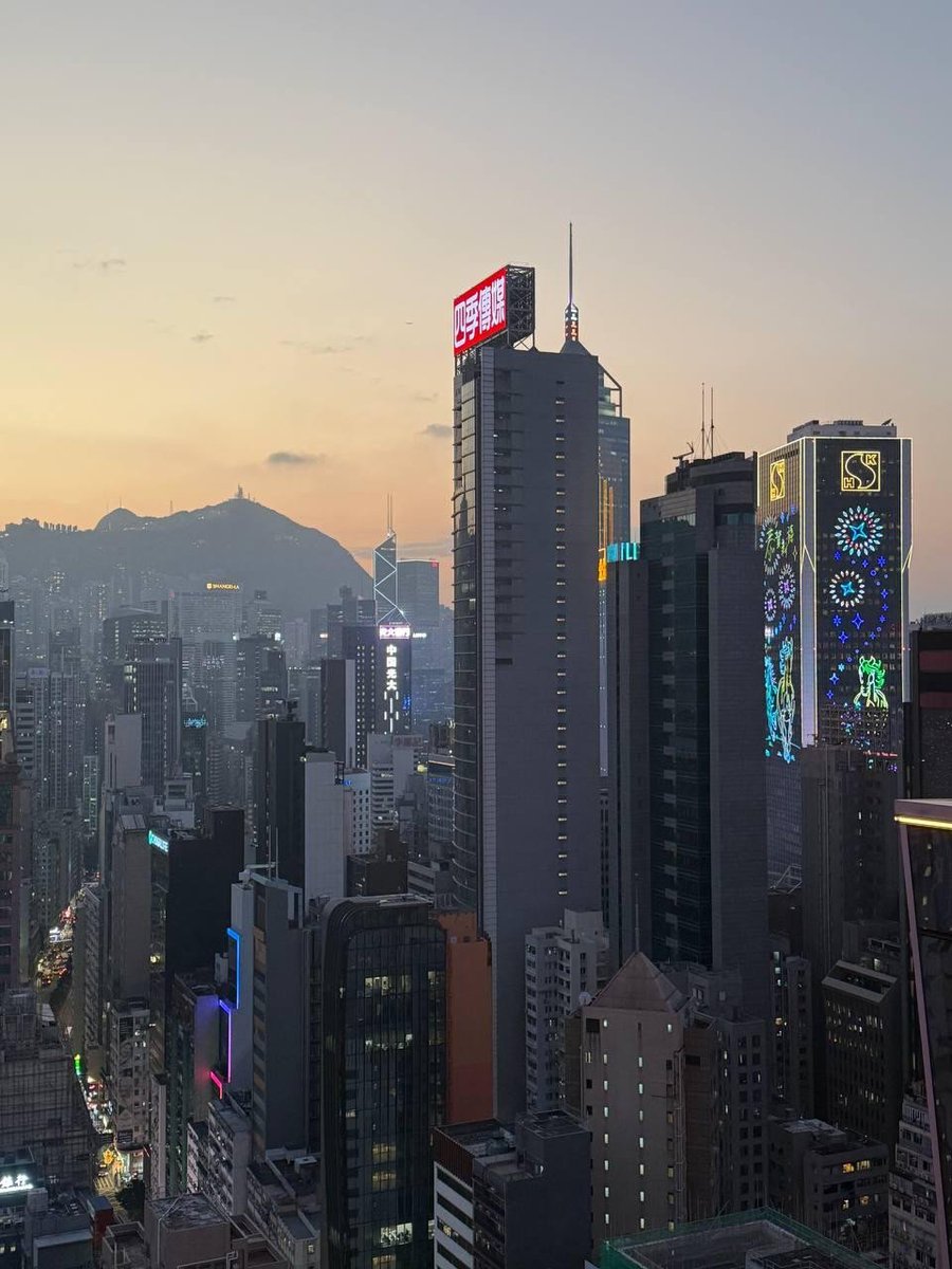 Whitelist1Media's tweet photo. Finally landed back home after Consensus Week in HK 🇭🇰✈️

What a week.
Back-to-back meetings with both current and future partners.
Real builders, real operators no fluff.

Market is tough. Everyone’s in survival mode.
But the strongest keep building.
That was the vibe in Hong Kong less noise, more key players who actually know what’s next.

Main narratives that stood out:

• Institutions like Stripe, Visa, Amazon and others are deploying serious capital into crypto especially stablecoins and payment infrastructure. Neobanking is heating up.

• AI agents are evolving fast real automation tools collecting massive datasets for B2B and even B2G integrations.

• RWA is no longer just a narrative. After 2 years of building, it’s maturing and integrating deeply with Perp DEXs commodities, gold, silver, synthetics, even stocks.

• Prediction markets are more alive than ever slowly becoming part of superapps combining neobanking, Perp DEXs and prediction markets into one ecosystem.

Huge respect to everyone we caught up with:
@Nebula_Agency_, @TREX_chain, @0G_labs, @pacifica_fi, @SynFuturesDefi, @MondayTrade_, @multiplifi, @vultisig, @Cipher_Dance, @DWFLabs, @ag_dwf, @Lighter_xyz, @hansolar21, @QuackAI_AI, @grvt_io, @impossible_, @edgeX_exchange, @vooi_io, @crypto_banter, @extendedapp, @cookie3, @opinionlabsxyz, @Velvet_Capital, @credit_scend, @Mantle_Official, @LABtrade_, @LayerBankFi, @NozomiNetwork

Hong Kong this year was truly awesome.
Bear market outside.

But inside? Builders shipping. 🚀
