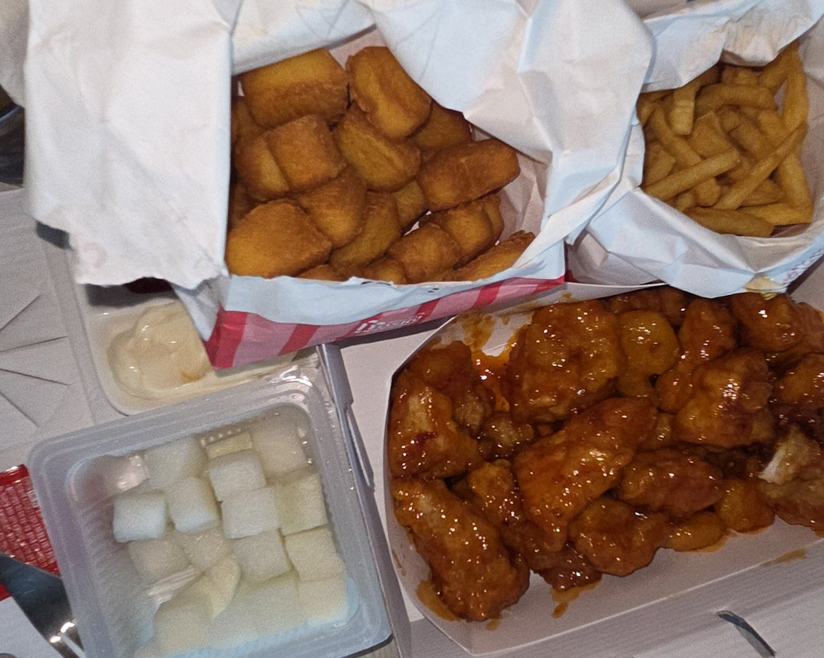 winterhce tweet media