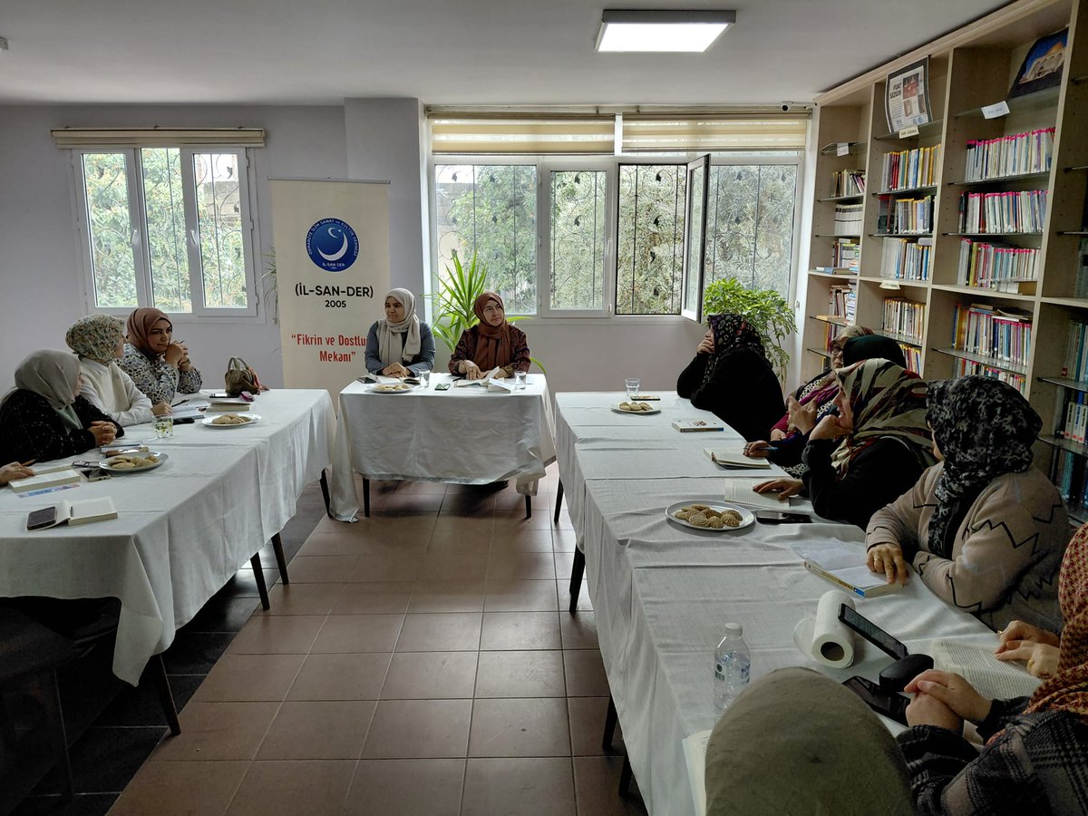 akadderresmi's tweet photo. Akadder Osmaniye temsilciliğimizde 14 Şubat cumartesi günü  Mehmet Türkeri'nin Etik Bilinç  kitabı Dürdane Ateş'in moderatörlüğünde Nesrin Karataş'ın sunumuyla tahlil edilmiştir. https://t.co/sdeA1iZ3xg