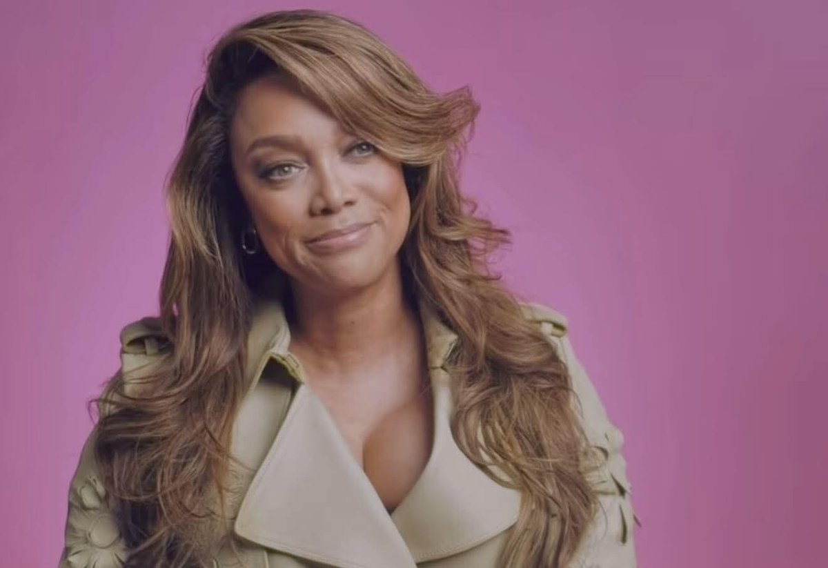 jusLikeMike911's tweet image. Me in the elevator watching the doors close while somebody jogging towards it