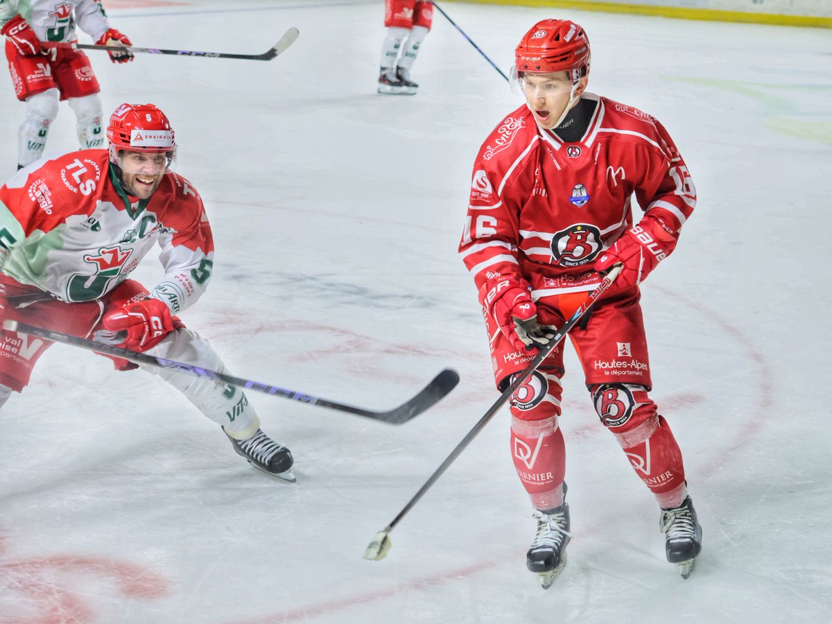 LigueMagnus's tweet photo. BRI 👹 🆚 🃏 CER
⌚️ 20h00
💻 https://t.co/n9Vk0uSMDg
@les_jokers n'ont plus le droit à l'erreur pour encore espérer les playoffs, tandis que les @DiablesRouges05 pourraient assurer leur place en quarts, avec des résultats favorables 💪
#SLMHockey #ROUGRE https://t.co/ATWH07tamO