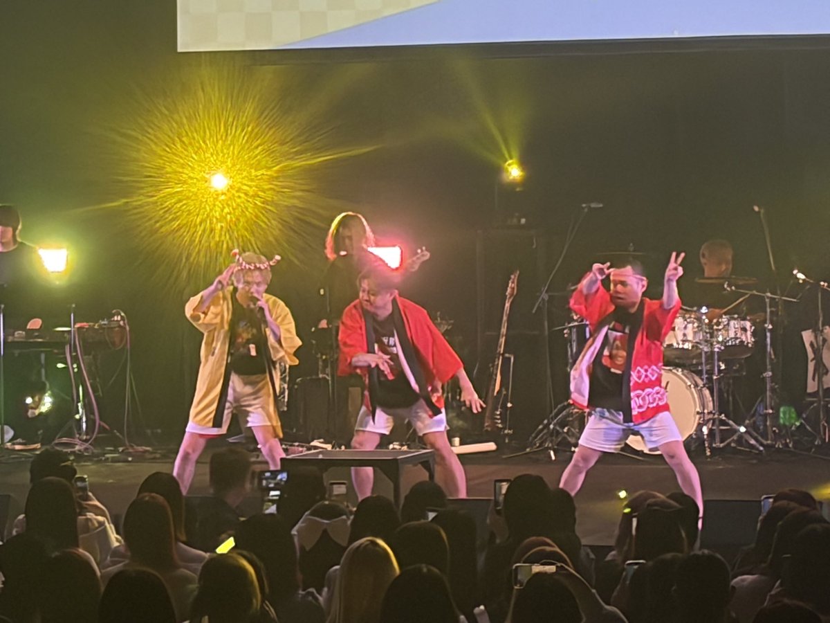 からん tweet media