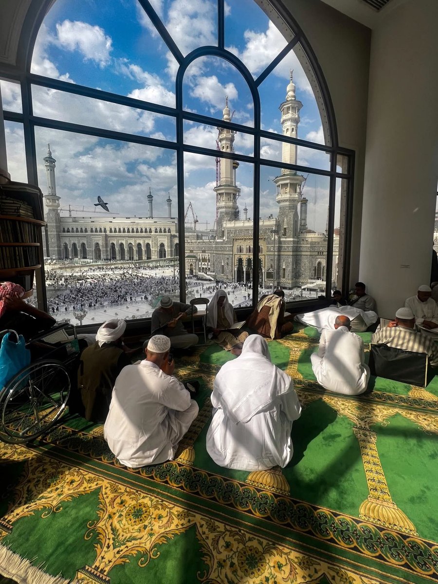 Balaghl's tweet photo. صومُ اللِّسانِ عن الرذائلِ واجبٌ
ما نفعُ جُوعكَ واللِّسانُ طَلِيقُ! https://t.co/1sx6cZlvbK