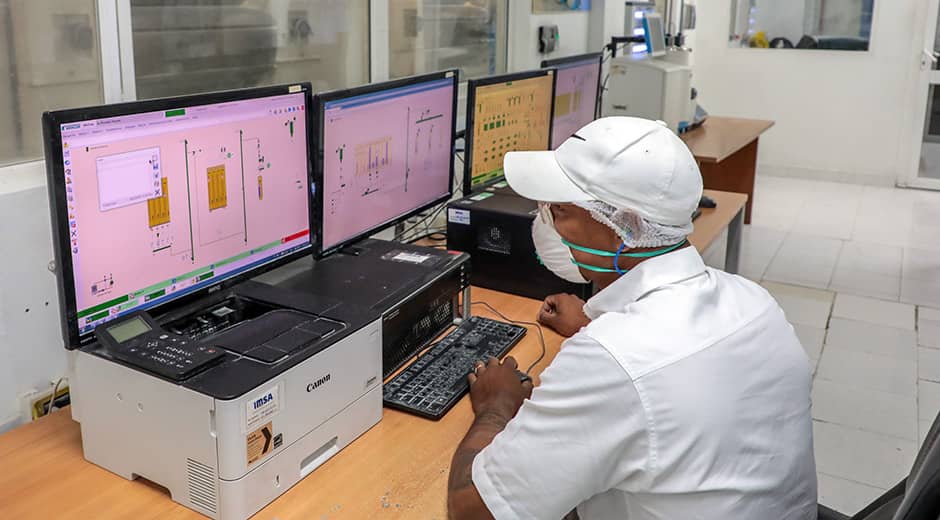 🇨🇺🇲🇽 La empresa molinera cubano-mexicana asegura producción de harina pese al bloqueo de EE.UU.Entre ellas,la molinera cubano-mexicana IMSA, que aumentó horas de trabajo para asegurar la producción de harina. 
t.me/CapsulasRT/3445