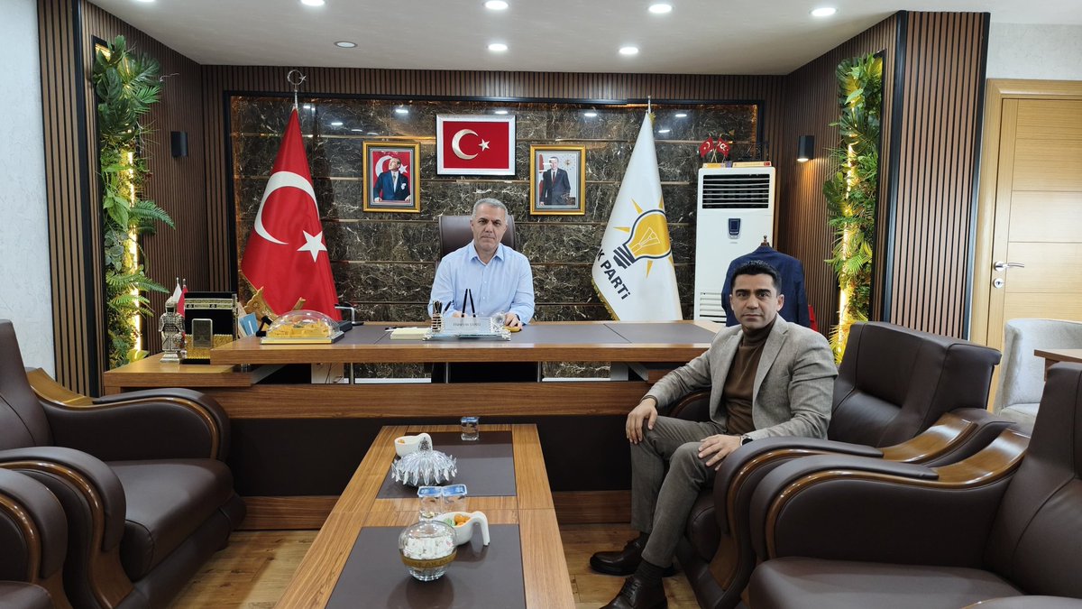 SansiHuseyin's tweet photo. 📍AK Parti Batman İl Başkanlığı 

Batman Sağlık-Sen İl Başkanı İbrahim Halil Dursun, Batman Öz Sağlık İş Sendikası Başkanı Ahmet Altunç ve Türkiye Şehit Aileleri ve Gaziler Vakfı Başkanı Ferhat Tüzün ve kıymetli yönetimini parti binamızda ağırladık.

Şehrimiz için sorumluluk alan tüm kurumlarımızla istişareyi, ortak aklı ve iş birliğini esas alıyor; her bir fikri çok değerli görüyoruz.

▶️Ortak Gayemiz Batman....

#BirlikteGüçlüyüz #Ramazan #MilletimizleNiyetimizBir