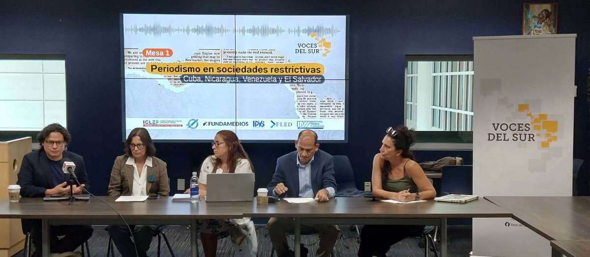 📍Representantes de <a href="/ipysvenezuela/">IPYS Venezuela</a>, <a href="/FLED_ong/">FLED</a>, <a href="/ICLEP/">ICLEP</a> y <a href="/apeselsalvador/">APES</a> explican cómo se ejerce el periodismo en Venezuela, Nicaragua, Cuba y El Salvador, con regímenes autoritarios que imponen censura, represión y desinformación.

🎥 Estamos en vivo por Instagram y Facebook