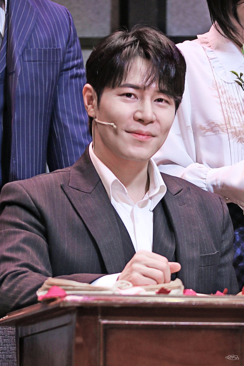 2026.02.17 팬레터
#이규형
햇살 속 빛나던 그 모습
내가 사랑하던 따스함