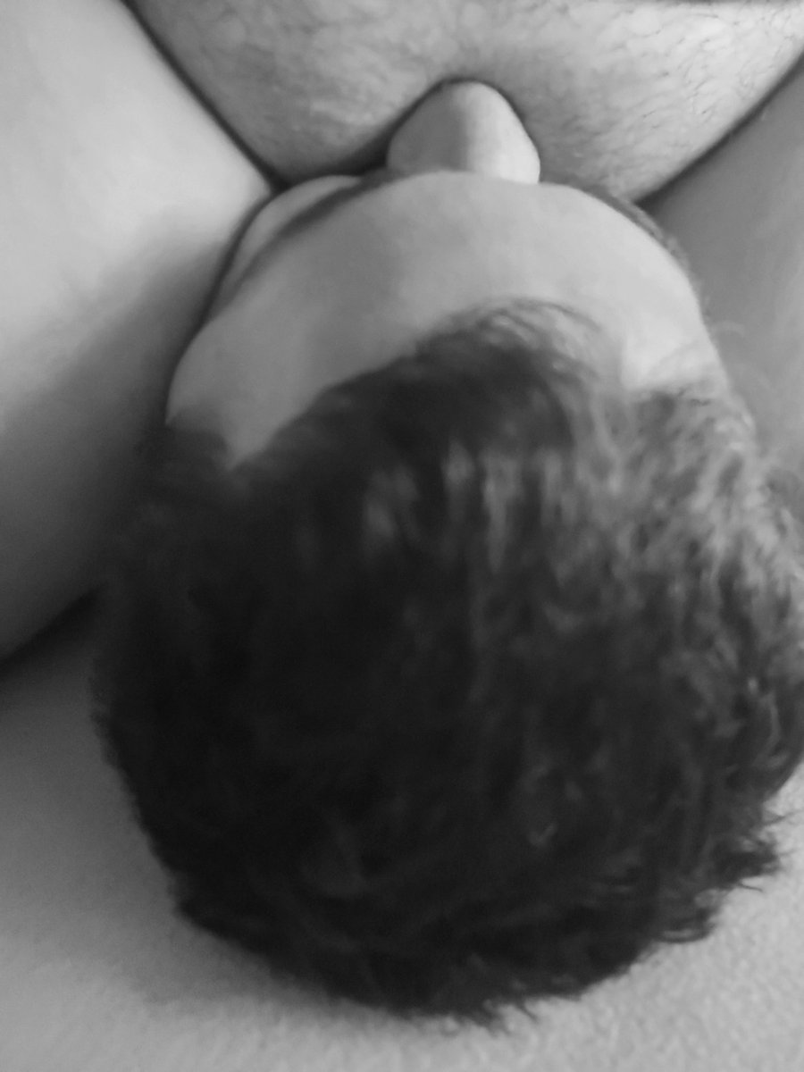 SamG637's tweet photo. Hora de la comida.... 

#MiercolesDeMorboYProvocación https://t.co/wT2Aoni4rE