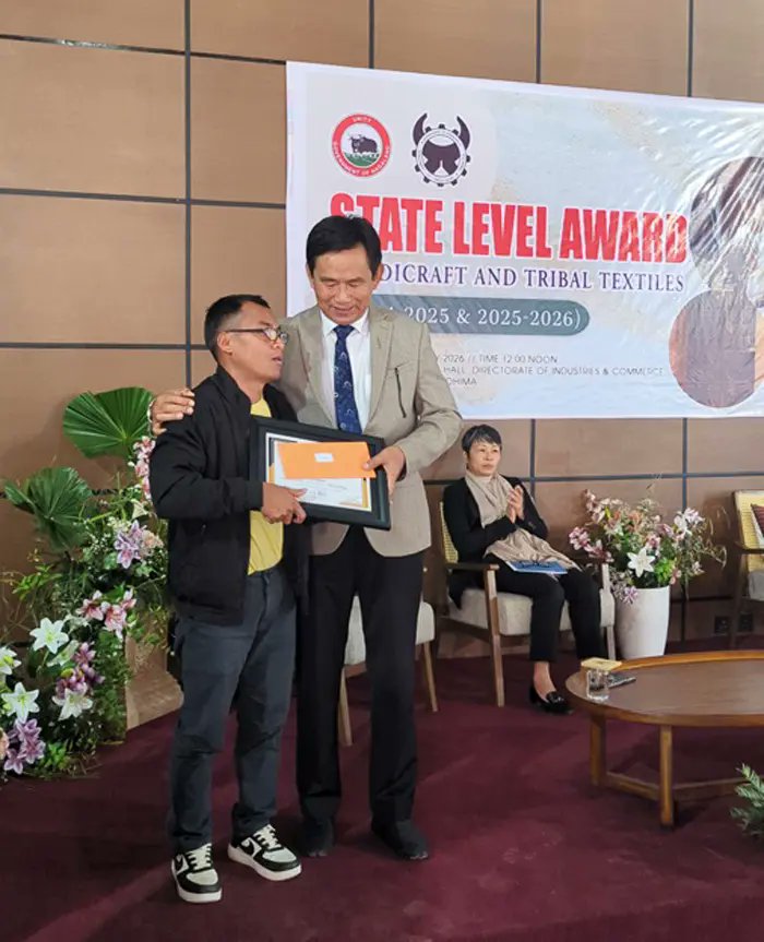 The visually impaired artisan from Nagaland has won the State Handicraft Award, showcasing talent, resilience, and the rich craftsmanship of the Naga community. #Yuching 

#Nagaland #Handicrafts #NagaArtisans #Inspiration <a href="/startupnagaland/">nagalandstartup</a> <a href="/HTH_Odisha/">Handlooms,Textiles & Handicrafts Department,Odisha</a> <a href="/HTH_Odisha/">Handlooms,Textiles & Handicrafts Department,Odisha</a>