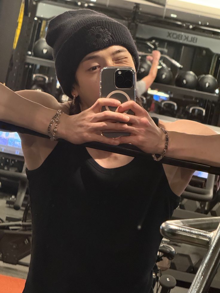 rozanov. tweet media