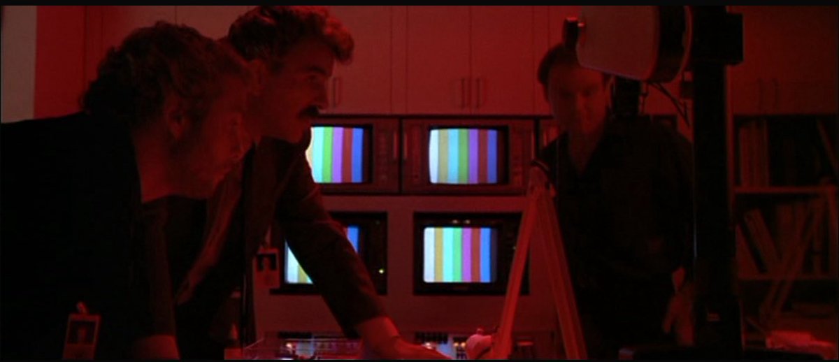 HBarletto's tweet photo. A moody, neon masterpiece https://t.co/0GTPcwWvLp