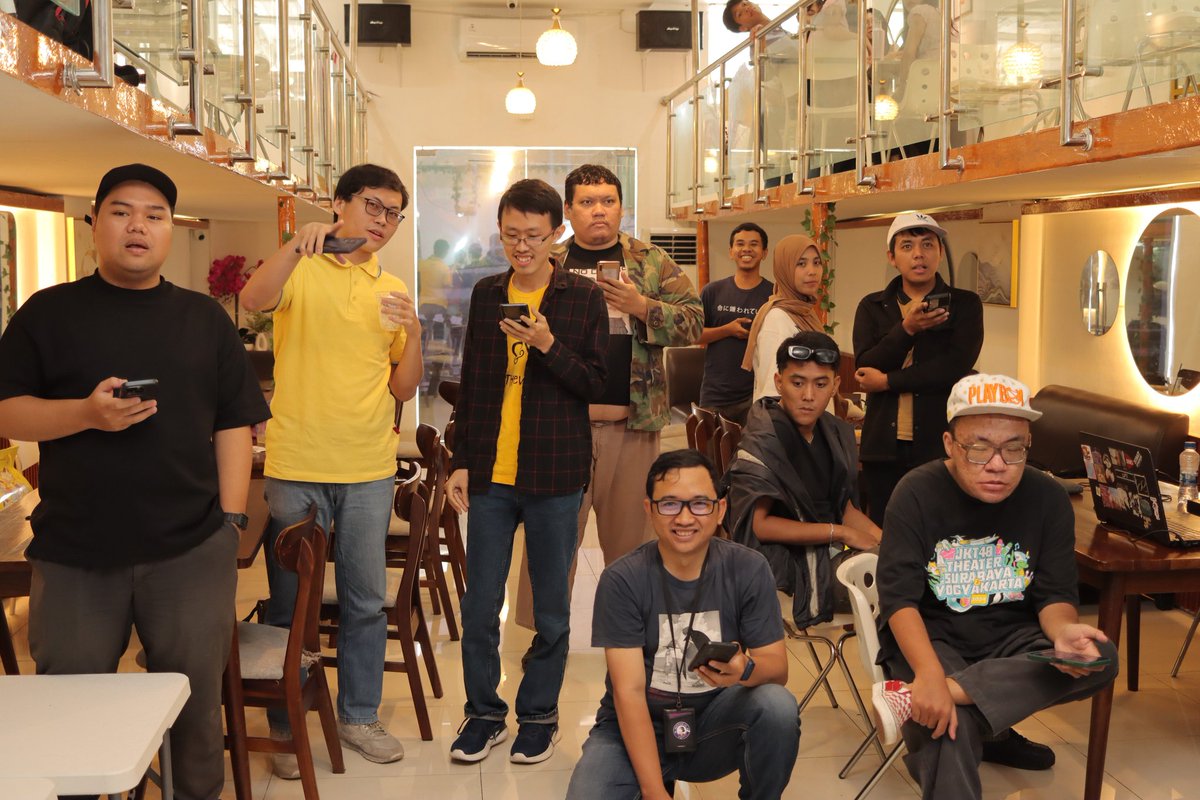 growy_ofc's tweet photo. Doa dan harapan baik selalu menyertai setiap perjalanannya lovely, terimakasih sekali lagi kepada kepada teman teman yang masih tetap mau mensupport lovely sampai saat ini https://t.co/IjLCQI49CJ