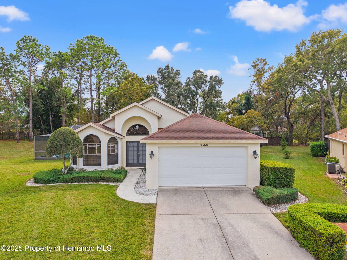 Hernandolender's tweet image. New Listing Price: $294,900
11368 Copley Court, Spring Hill, FL 34609 is a fantastic property with 3 bedrooms and 2.0 bathrooms.
See more here: peoplestrustrealestate.com/d8re2blb