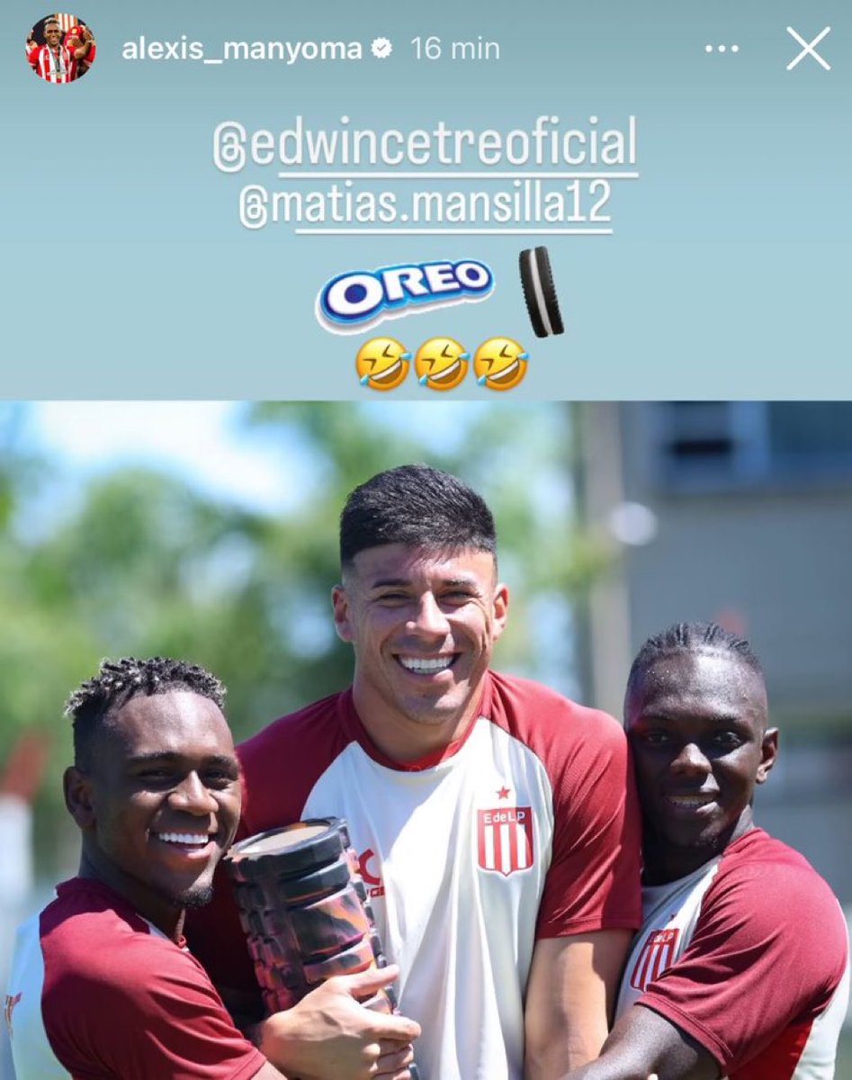 Todavía me acuerdo de esta historia que subieron los jugadores de Estudiantes, formando una “oreo humana” jajajajsjajajaja

Vinicius llega a jugar en el futbol argentino y le agarra un ACV