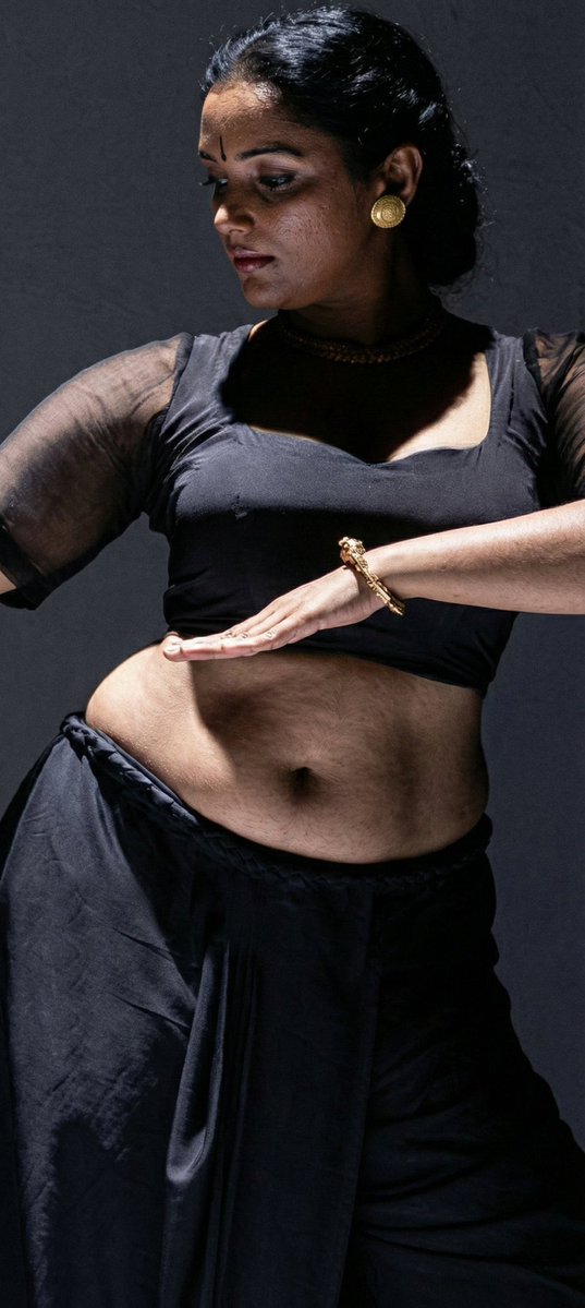 Keerthyfanoff's tweet image. #swethamenon