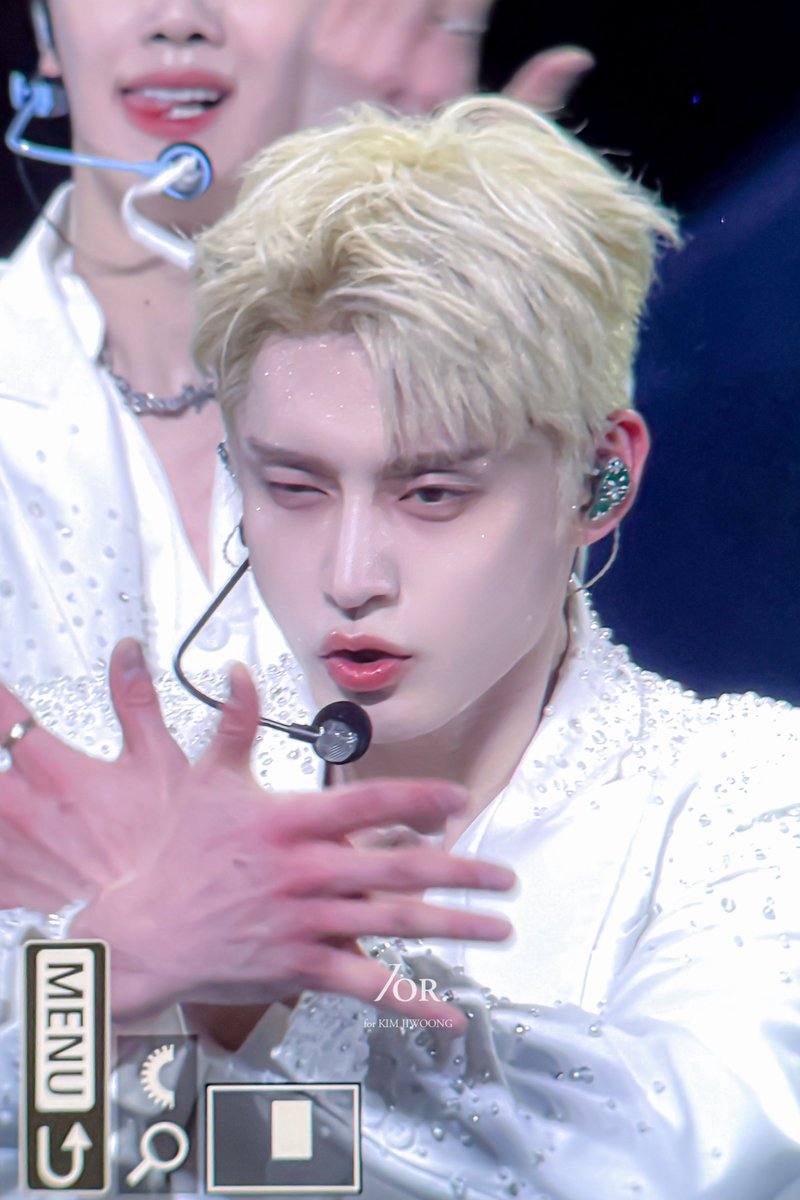 𝐈𝐎𝐑 tweet media