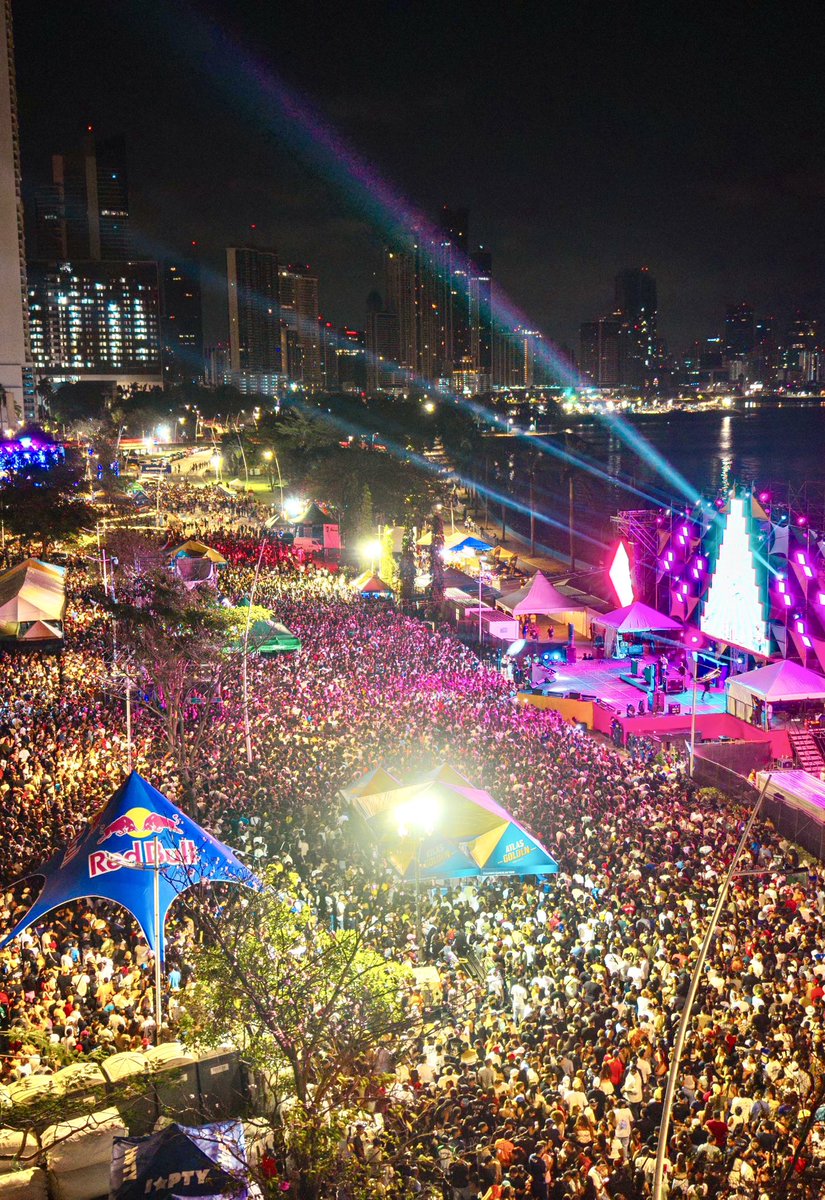 330k personas atendieron el Carnavalistico 2026, el doble del año anterior. Quiero agradecerle al equipo organizador, productores, patrocinadores, artistas y talento nacional, Ministerio de Cultura, Policia Nacional, SPI, Bomberos, Autoridad de Aseo y en especial a ti panameño