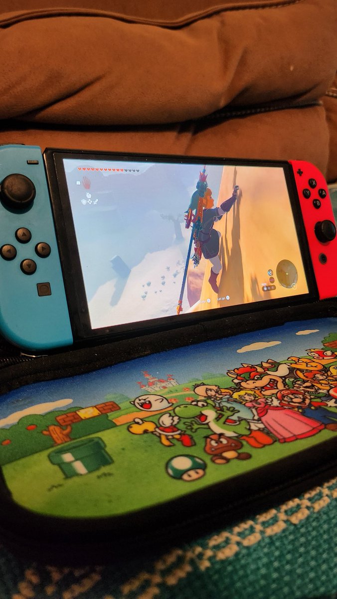 Ders, spor ve gaming..
Herkese şimdiden Hayırlı Ramazanlar🌙
#AnonimlikHaktır
#OyunsuzGelecekOlmaz