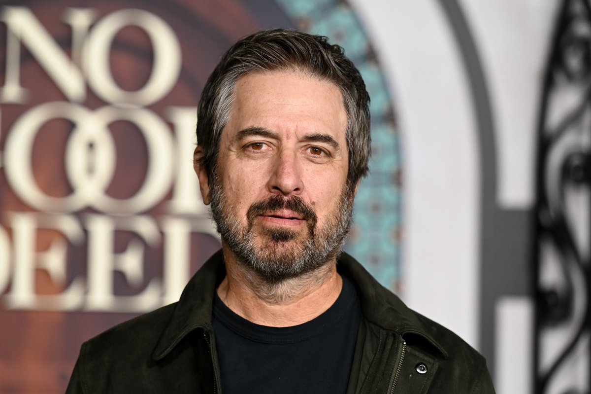 The_Ent_Factor's tweet image. Ray Romano to lead HBO Max pilot HOW TO SURVIVE WITHOUT ME

entertainment-factor.blogspot.com/2026/02/ray-ro…

#rayromano #hbomax #hbo #tvseries #howtosurvivewithoutme #news #celebrities #casting