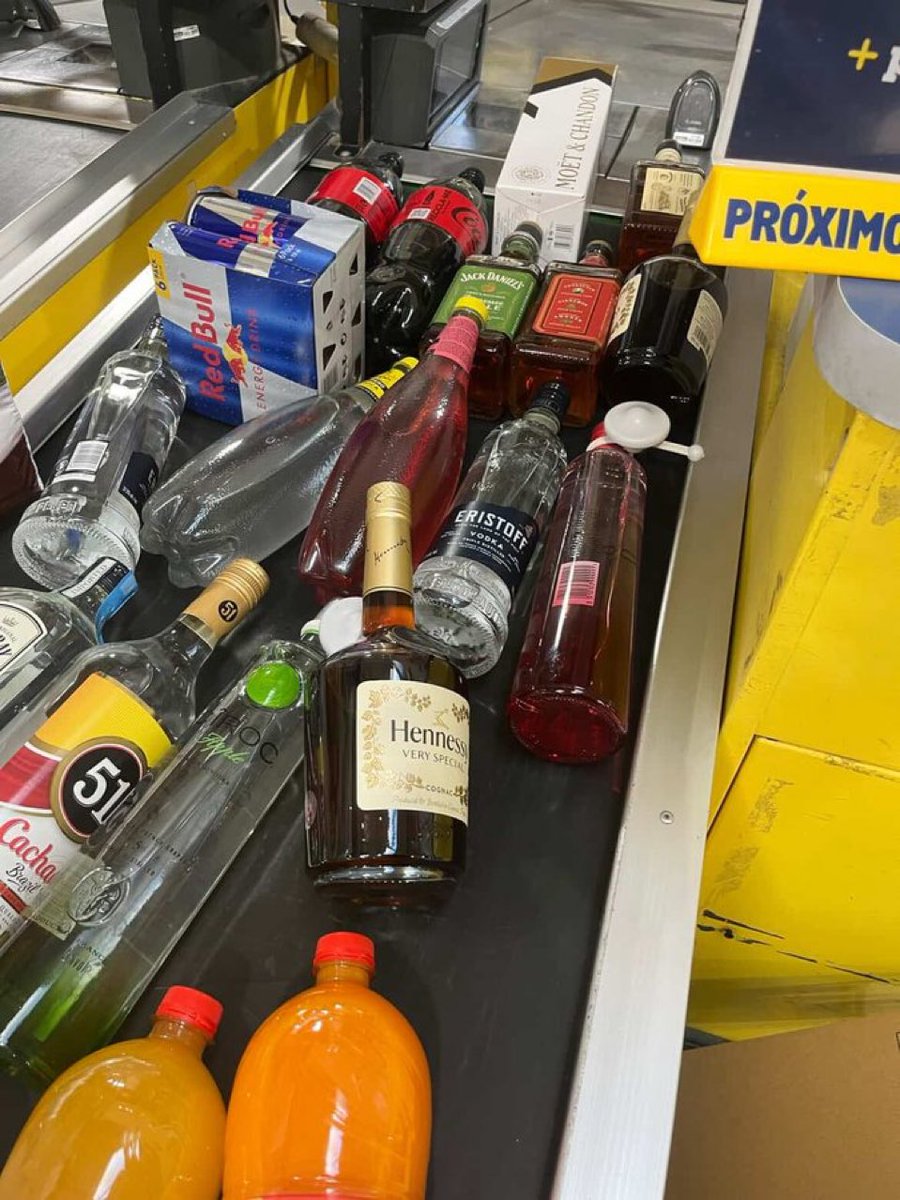 Nem ia beber hoje mas o benfica está a ser enxovalhado mundialmente 🎉