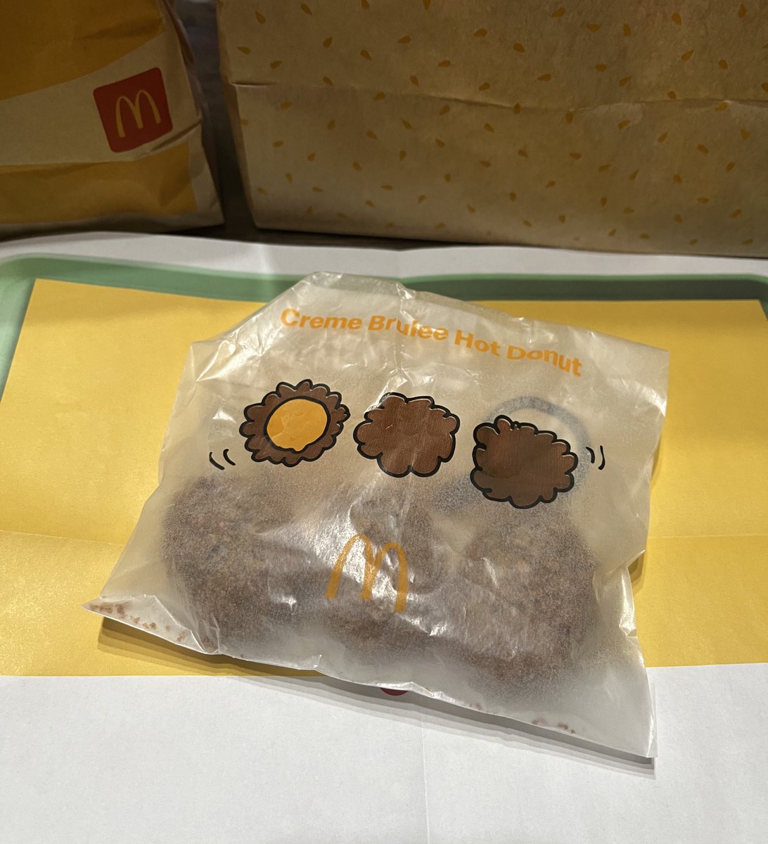 PfmKuro's tweet photo. @McDonaldsJapan 美味しかった~~~(*´ڡ`*)
リピートしたい！！

#マックのクリームブリュレドーナツ新発売 https://t.co/exeJMeKVSV