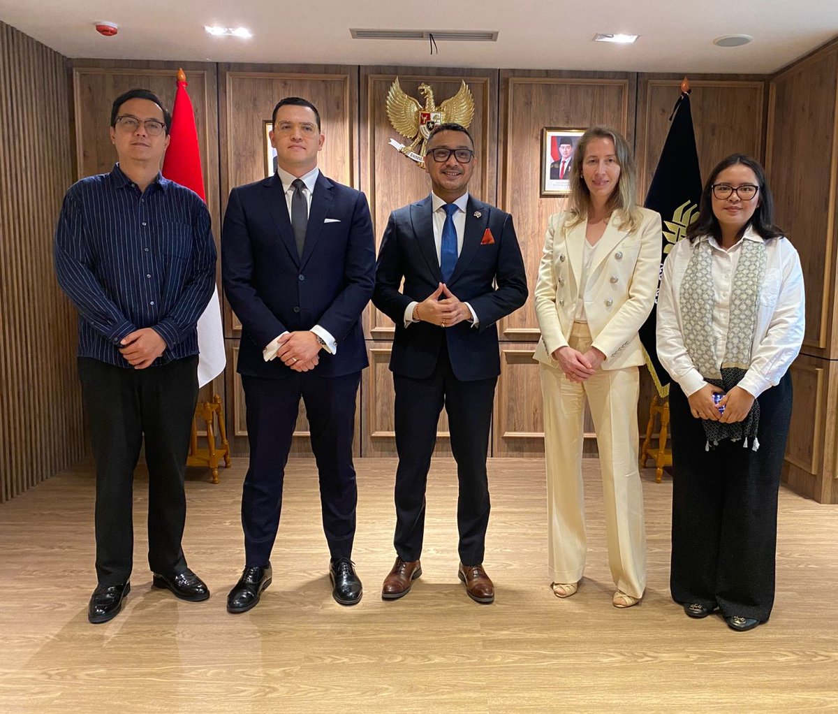 SpotifyPolicy tweet media